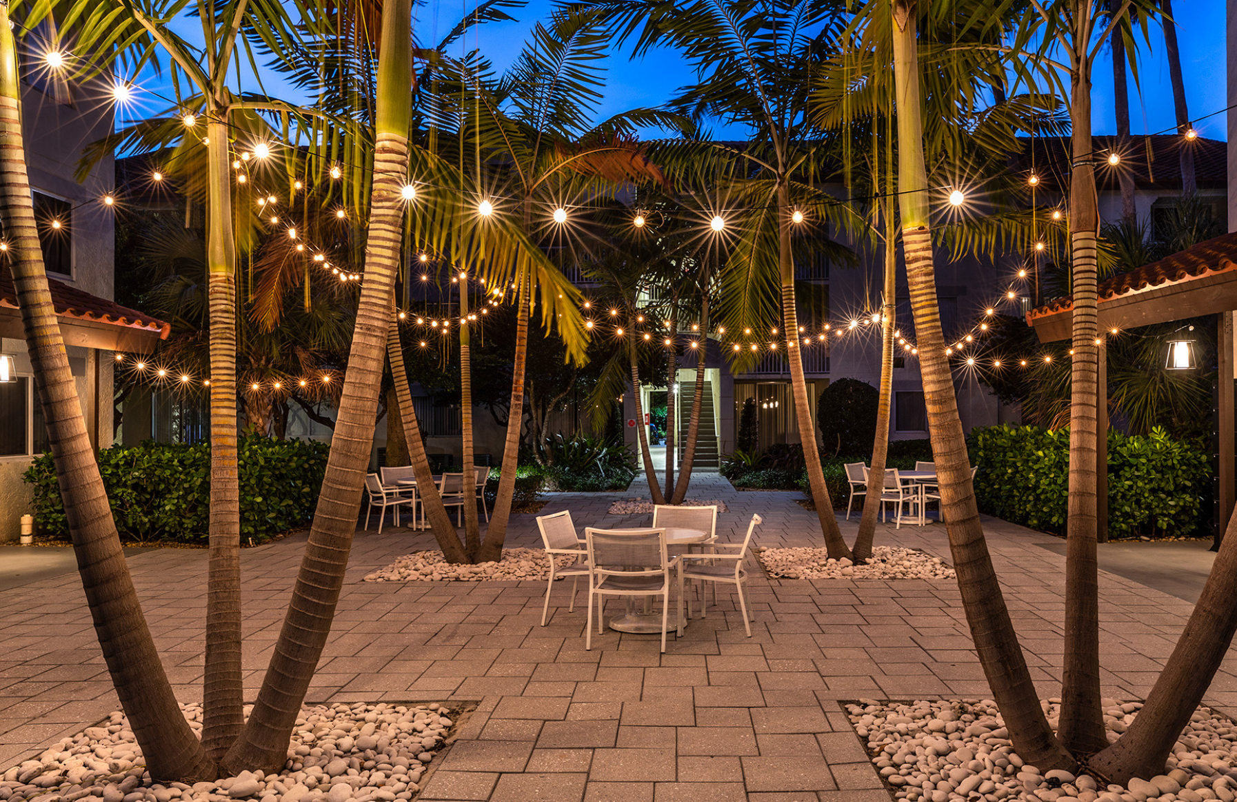 Waterways Village - Aventura, FL - Courtyard