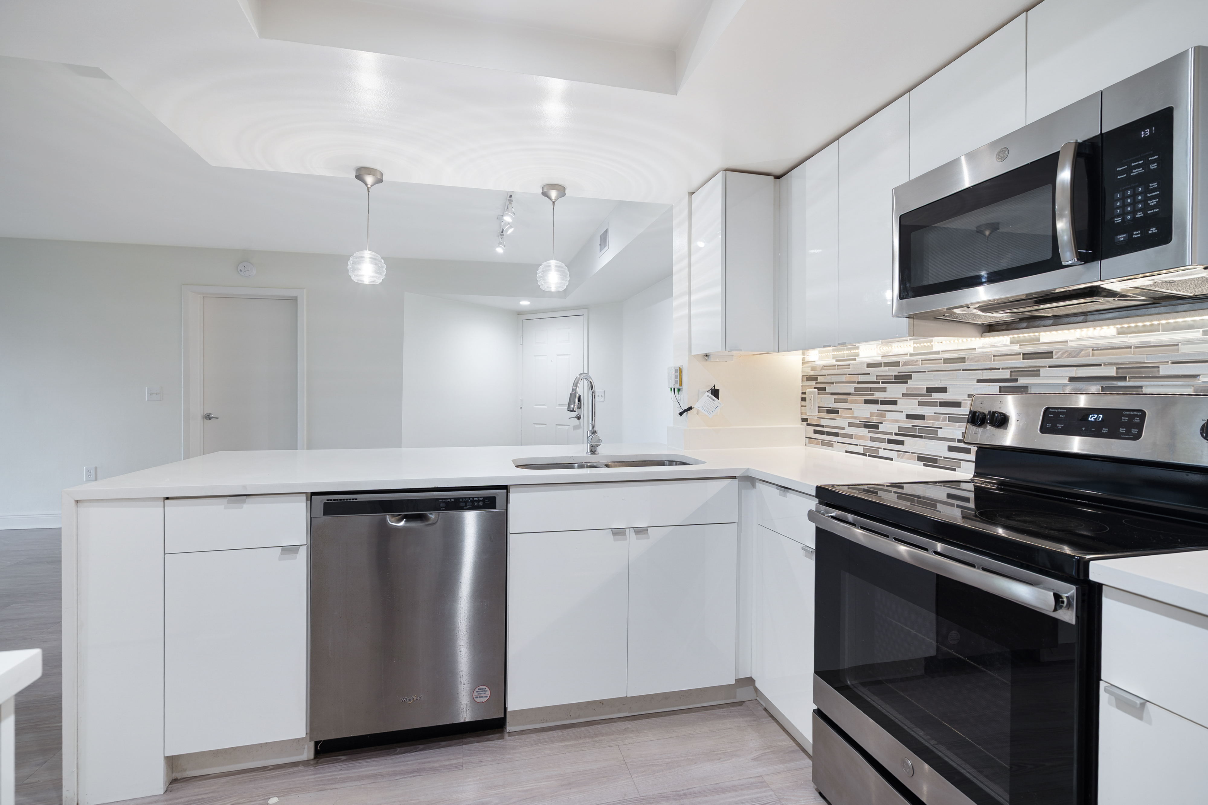 Waterways Village - Aventura, FL - Kitchen
