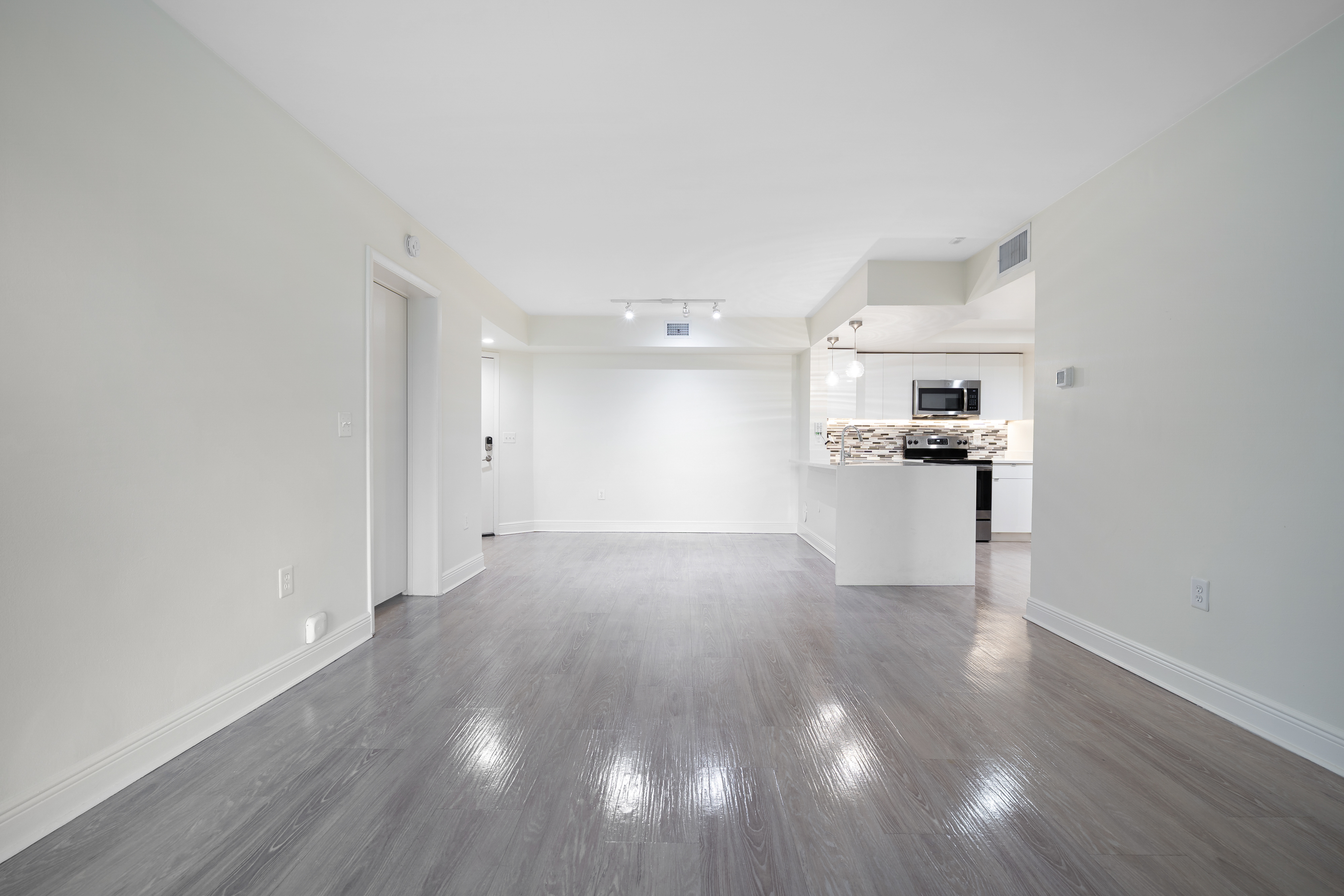 Waterways Village - Aventura, FL - Living Room