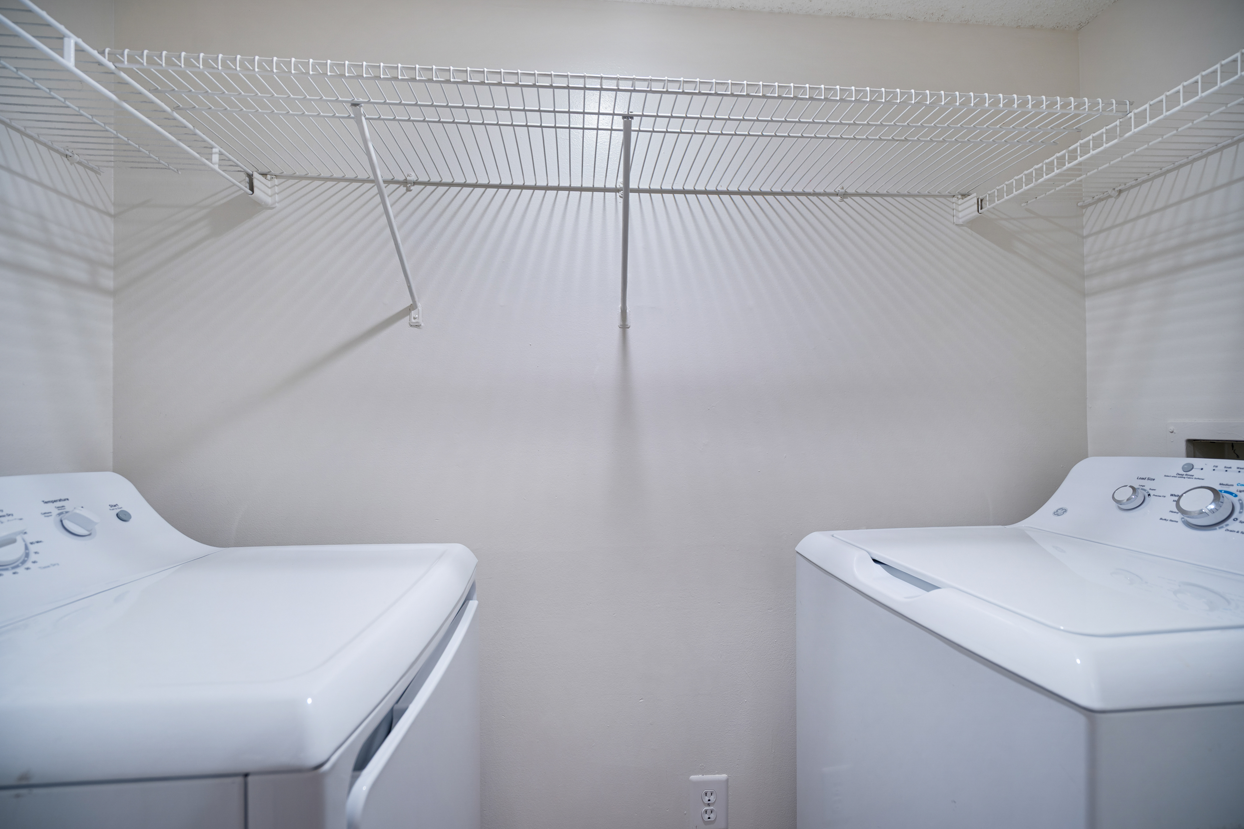 Waterways Village - Aventura, FL - Laundry