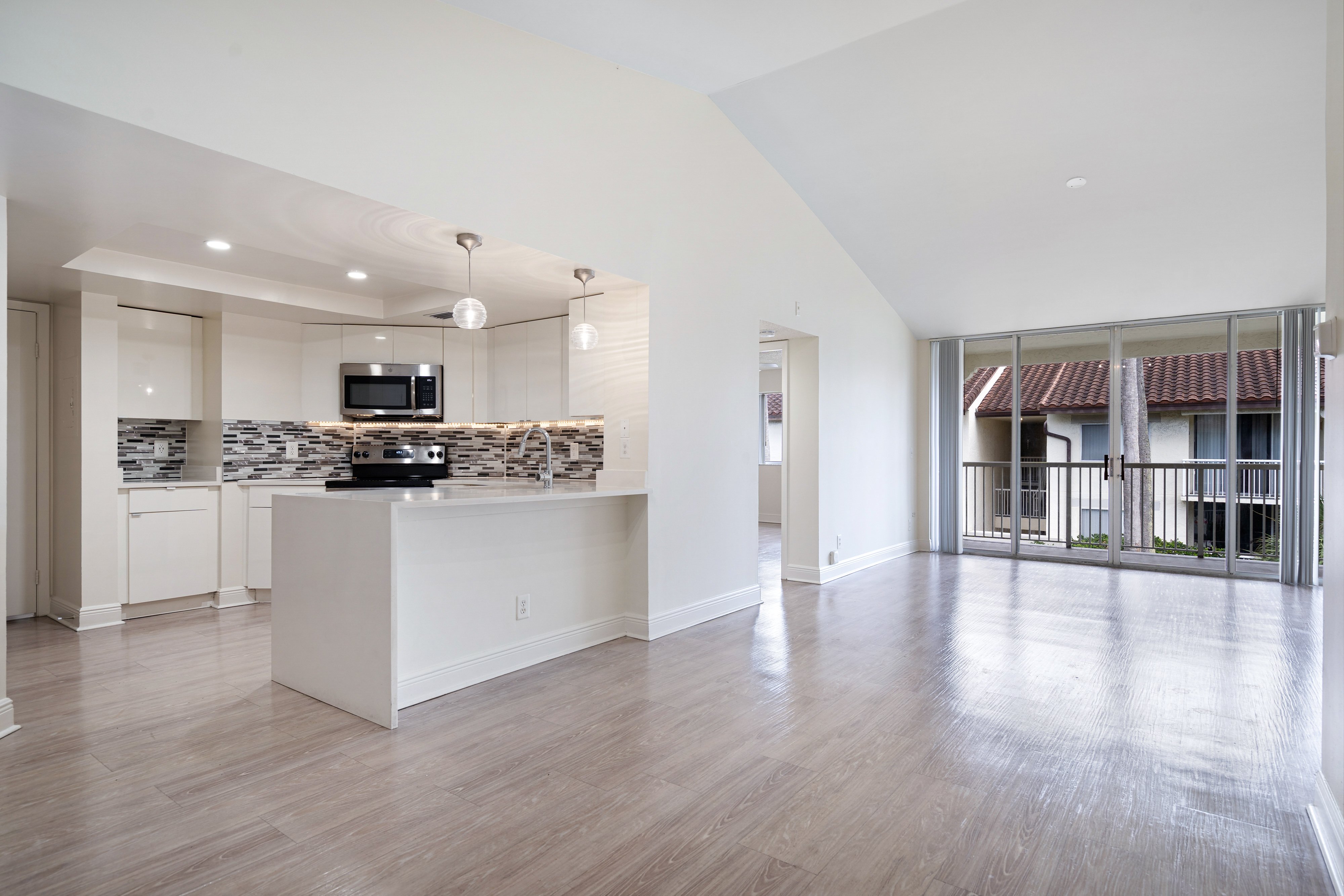 Waterways Village - Aventura, FL - Kitchen